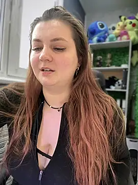 CandyShoopp online show from January 2025 12:26:02 PM