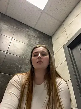 CandyShoopp online show from March 2025 04:43:02 PM