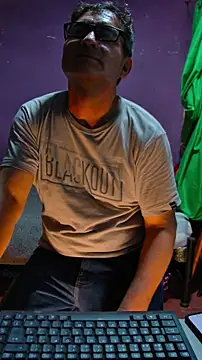 Snapshot of yandyaa chatting on April 2026 03:33:01 AM yandyaa online show from April 2026 03:33:01 AM