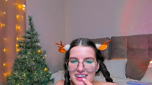 Snapshot of AriellaTesk chatting on January 2025 05:22:02 PM AriellaTesk online show from January 2025 05:22:02 PM