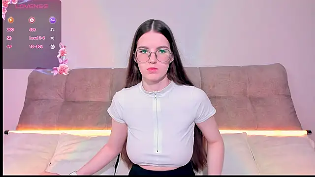 Snapshot of AriellaTesk chatting on September 2025 03:21:01 AM AriellaTesk online show from September 2025 03:21:01 AM