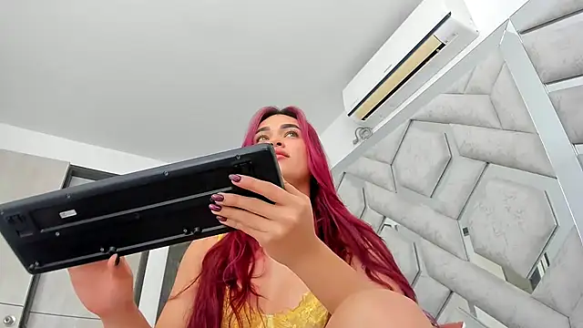 alexandra fire69x online show from May 2026 02:44:01 PM