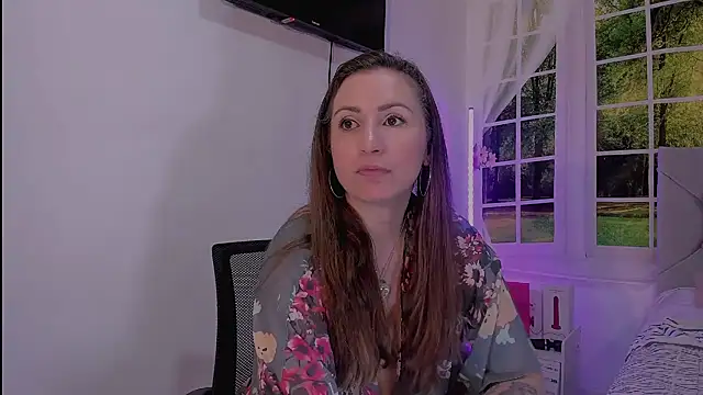 vanessabrown  online show from April 2026 03:22:02 PM