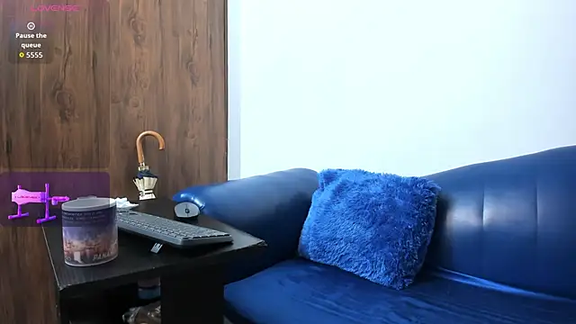 Mature Skinny online show from November 2025 01:43:01 PM