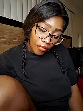 Snapshot of lollycoco chatting on December 2025 08:32:02 AM lollycoco online show from December 2025 08:32:02 AM