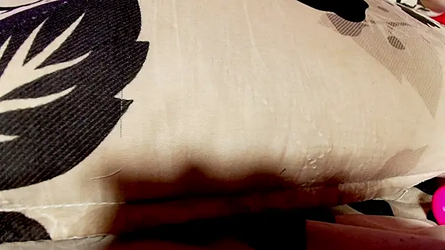 sofi decker online show from February 2025 06:11:02 AM