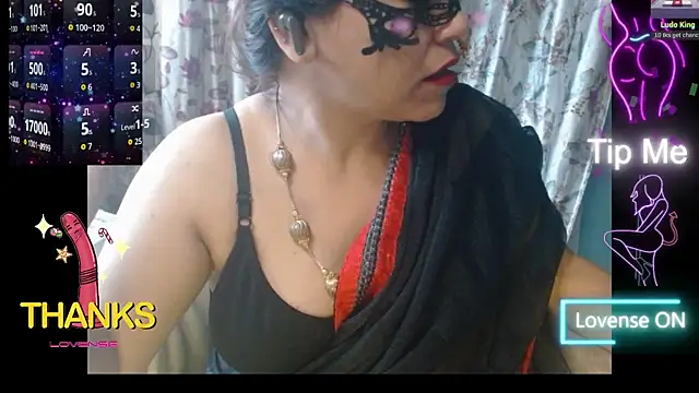 Snapshot of Star-Night chatting on September 2025 08:08:01 AM Star-Night online show from September 2025 08:08:01 AM