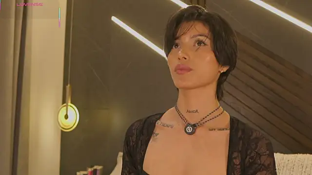 evamoretti online show from April 2026 11:38:02 PM