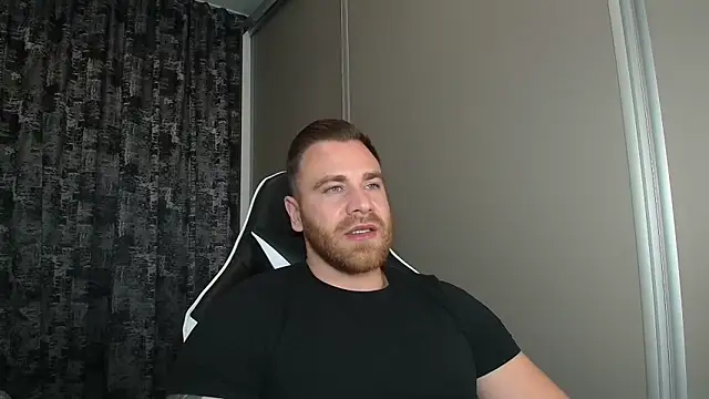 Thori92 online show from October 2025 06:10:02 PM