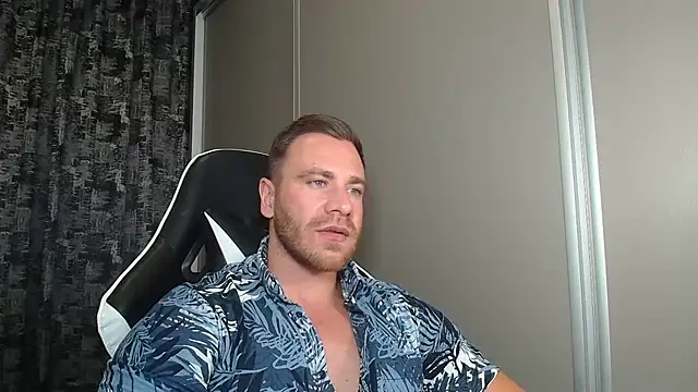 Thori92 online show from July 2026 06:21:02 PM
