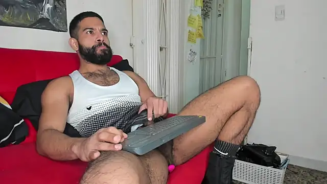 sweatyhairypig23 online show from January 2026 03:55:01 AM