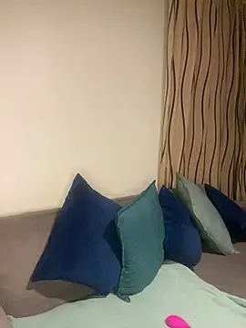 Snapshot of PETITE_NAOMI chatting on February 2025 06:56:02 PM PETITE NAOMI online show from February 2025 06:56:02 PM