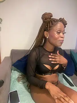 Snapshot of PETITE_NAOMI chatting on February 2025 09:06:02 AM PETITE NAOMI online show from February 2025 09:06:02 AM