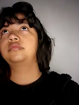 Peach Girll online show from February 2025 10:54:02 AM