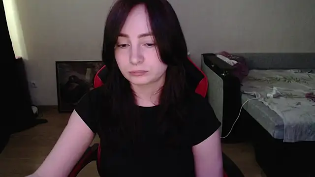 Laralianna online show from April 2026 12:51:02 PM