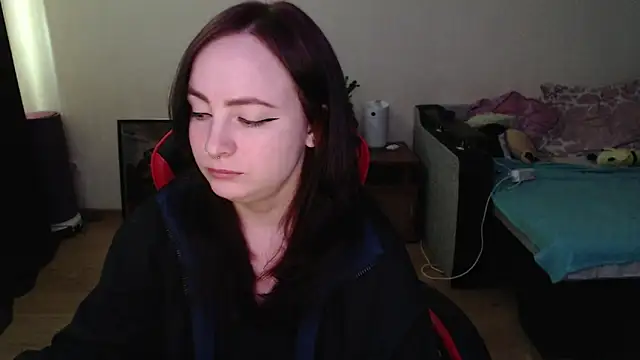 Laralianna online show from April 2026 10:46:01 AM