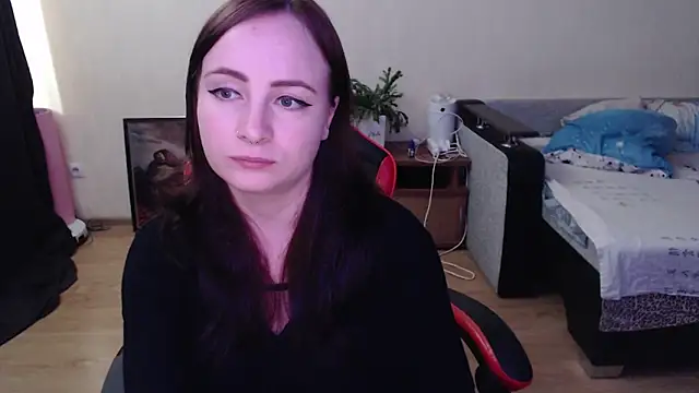 Laralianna online show from June 2026 10:18:02 AM