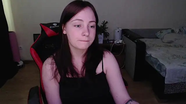 Laralianna online show from June 2026 07:33:01 AM