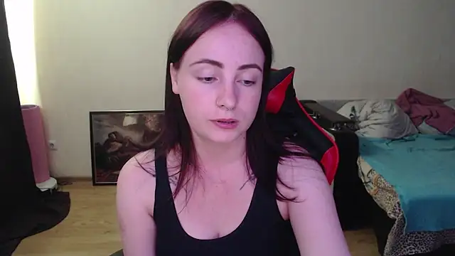 Laralianna online show from June 2026 12:27:02 PM