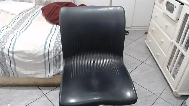 MysterBearMG online show from April 2026 01:49:01 AM