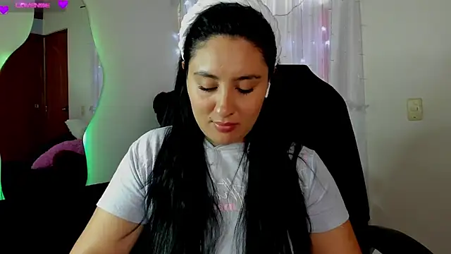 AnushaKumari online show from December 2024 02:00:01 PM