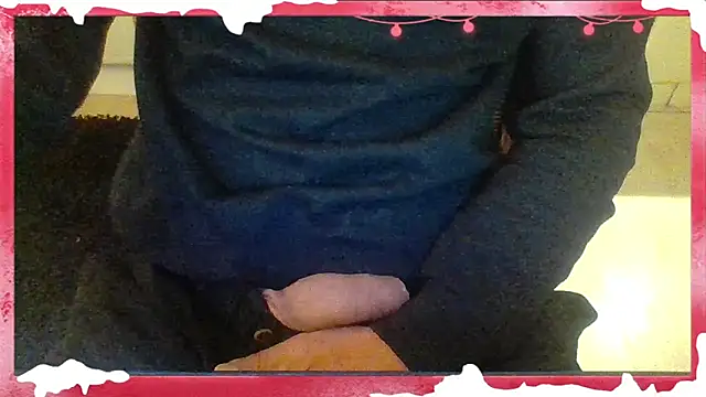 Snapshot of Remstr chatting on December 2024 10:26:02 PM Remstr online show from December 2024 10:26:02 PM