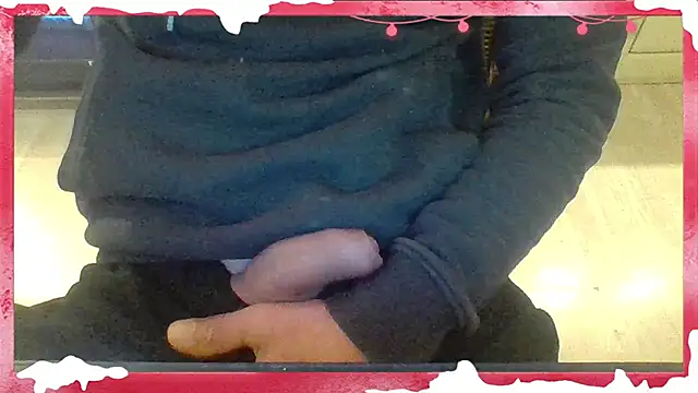 Snapshot of Remstr chatting on December 2024 11:20:02 AM Remstr online show from December 2024 11:20:02 AM