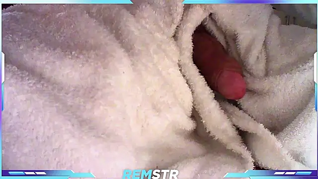 Snapshot of Remstr chatting on October 2025 08:07:01 PM Remstr online show from October 2025 08:07:01 PM