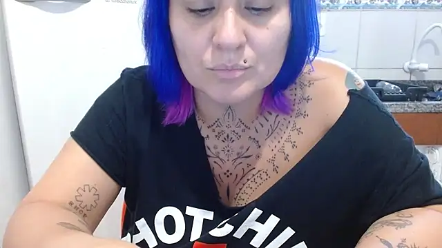 vaholiver online show from November 2025 06:07:02 PM