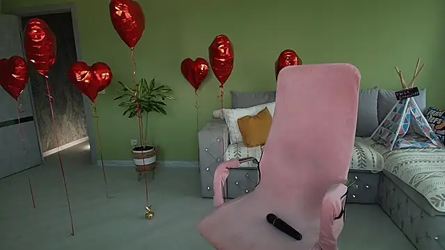 Cuddle Cat online show from June 2026 05:31:02 AM