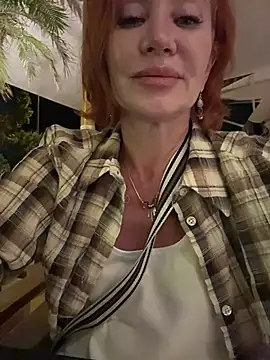 Jullia Moor online show from June 2026 08:13:02 PM