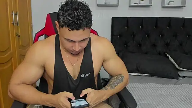 tyler hank01 online show from June 2026 09:19:01 PM