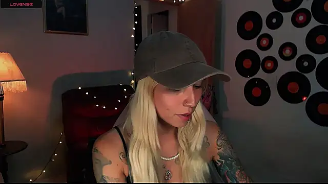 Saucy Jenn online show from February 2025 03:01:02 AM