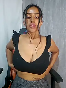 Valentinne z online show from January 2025 03:39:02 PM