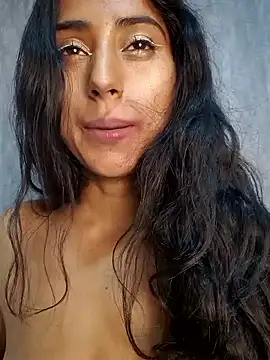 Valentinne z online show from February 2025 12:14:02 PM