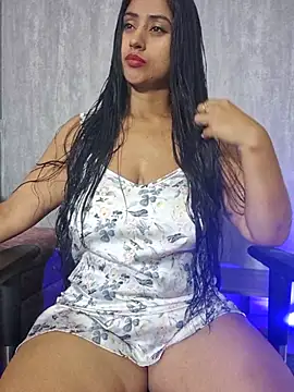 Valentinne z online show from October 2025 04:37:02 AM