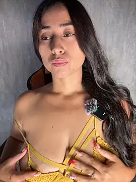 Valentinne z online show from November 2025 03:53:02 AM