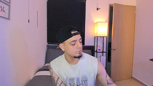 alejandro calderon1 online show from April 2026 05:36:02 AM