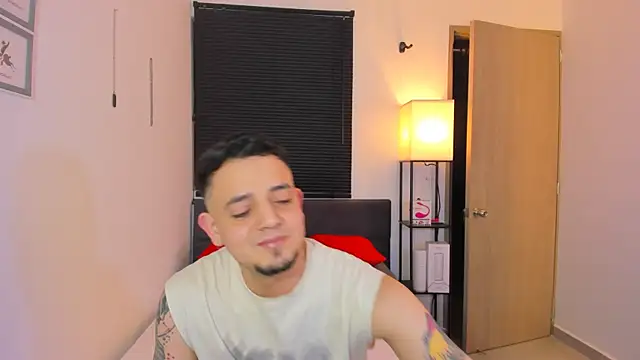 alejandro calderon1 online show from April 2026 09:34:02 AM