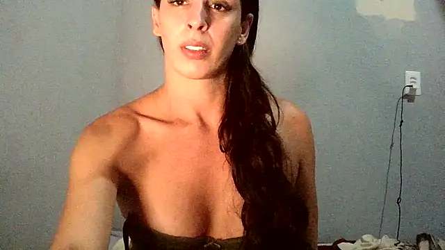 Snapshot of AlexiaDuucan chatting on November 2025 12:39:02 PM AlexiaDuucan online show from November 2025 12:39:02 PM