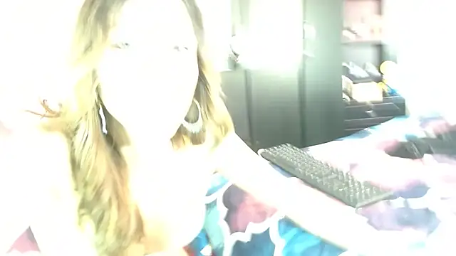 Snapshot of aleera_starxx982 chatting on November 2025 09:59:01 PM aleera starxx982 online show from November 2025 09:59:01 PM