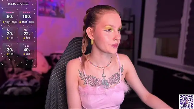 Chanel Gill online show from November 2025 07:45:02 PM