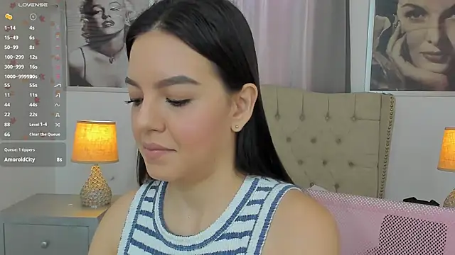 Snapshot of Beautyari_ chatting on November 2025 12:15:02 PM Beautyari online show from November 2025 12:15:02 PM