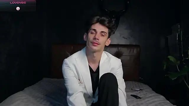 Snapshot of DanielCrush1 chatting on November 2025 01:10:01 PM DanielCrush1 online show from November 2025 01:10:01 PM