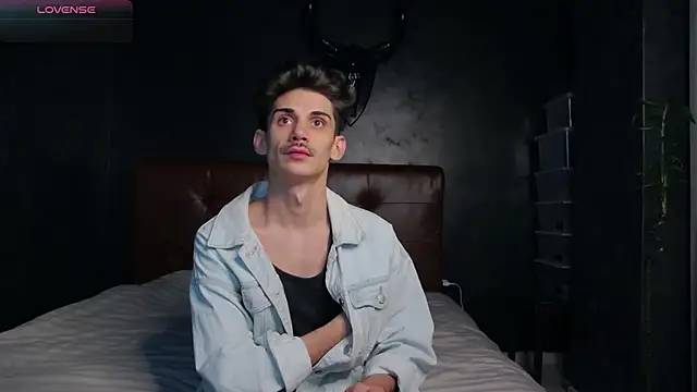 Snapshot of DanielCrush1 chatting on January 2026 05:15:02 PM DanielCrush1 online show from January 2026 05:15:02 PM