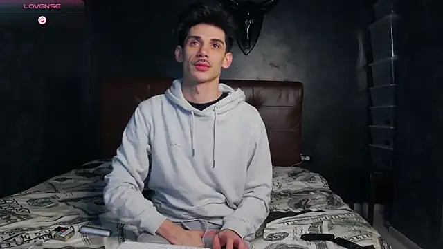 Snapshot of DanielCrush1 chatting on February 2026 07:27:01 AM DanielCrush1 online show from February 2026 07:27:01 AM