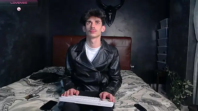 Snapshot of DanielCrush1 chatting on February 2026 06:58:02 AM DanielCrush1 online show from February 2026 06:58:02 AM