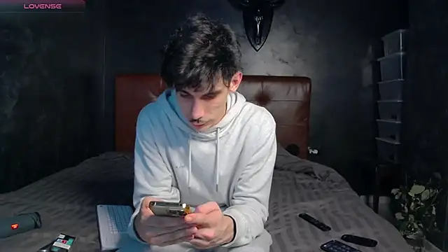 Snapshot of DanielCrush1 chatting on February 2026 07:01:02 PM DanielCrush1 online show from February 2026 07:01:02 PM