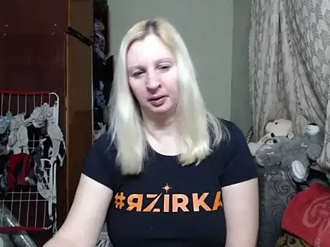 BustyBlond online show from February 2025 04:02:01 PM