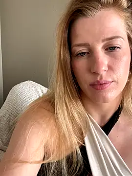 FoxyFrenchy online show from September 2025 11:11:01 AM